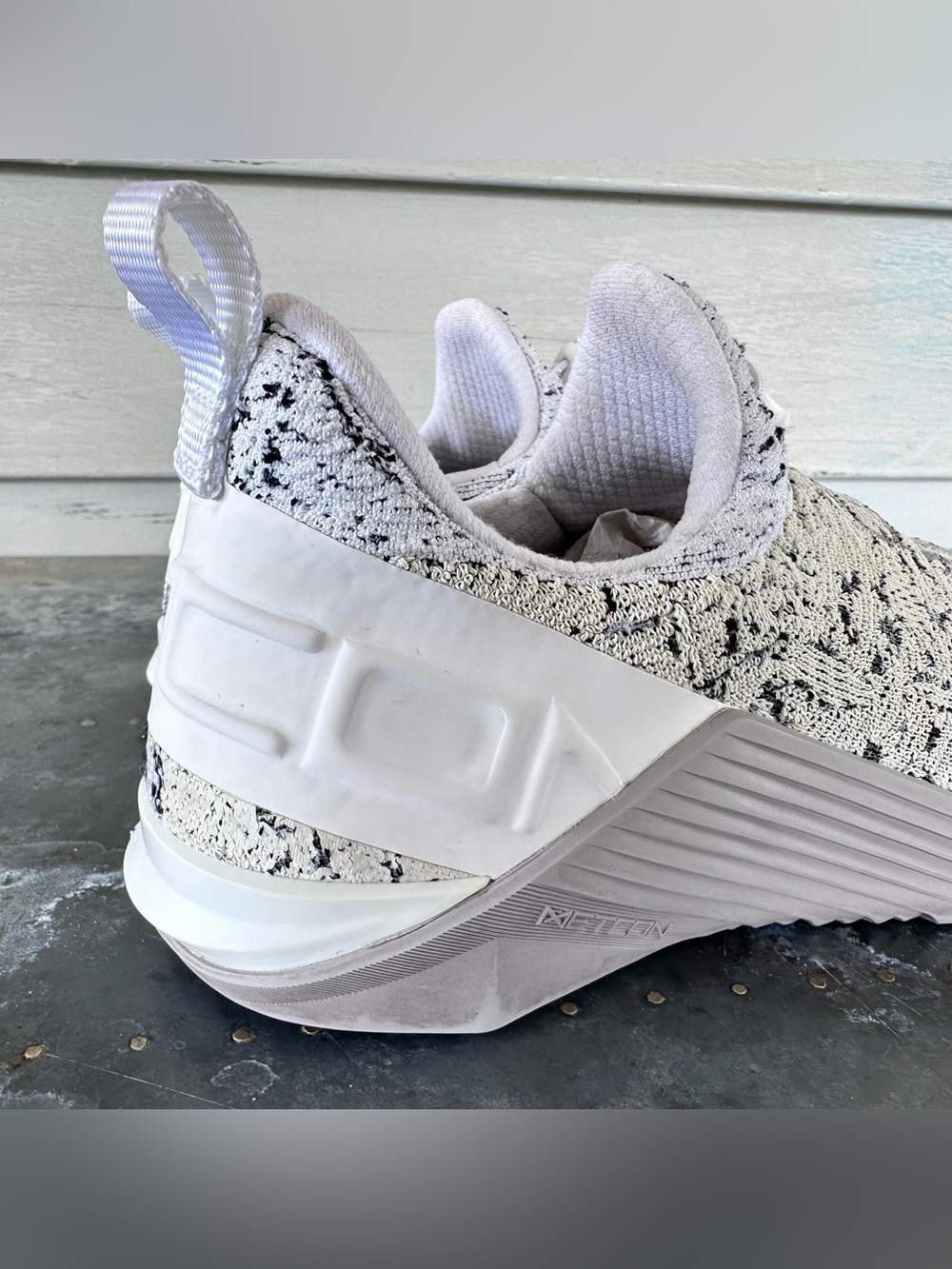 Nike React Metcon White Grey Athletic Sneakers Shoes BQ6046-100 Women's Size 7 - Picture 5 of 9